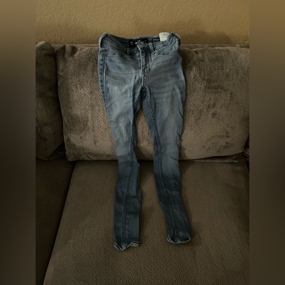 Hollister jeans